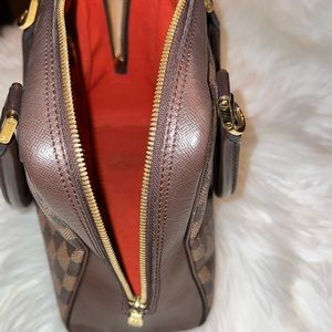 2004 Vintage Louis Vuitton Brera purse. Excellent condition.